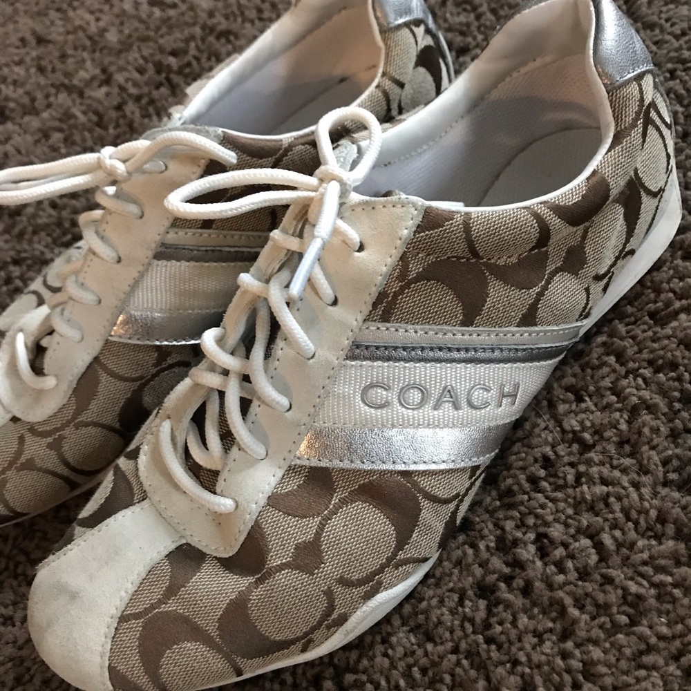 Clack shoes-tan size 8.5